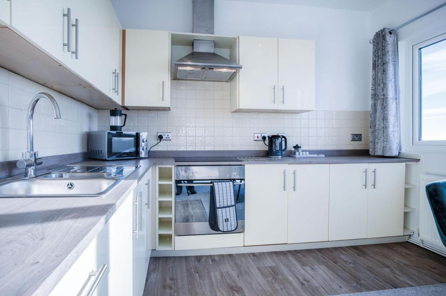 The Penthouse - 1 Bedroom Apartment - Ocean Breeze Port Eynon Exterior foto